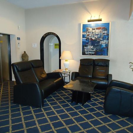 Hotel Kubrat Am Checkpoint Charlie Берлин Экстерьер фото
