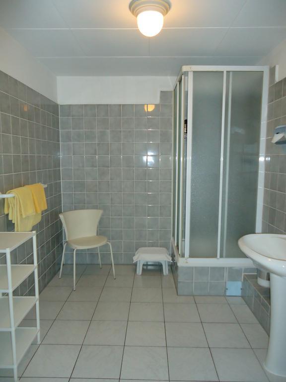 Hotel Kubrat Am Checkpoint Charlie Берлин Номер фото